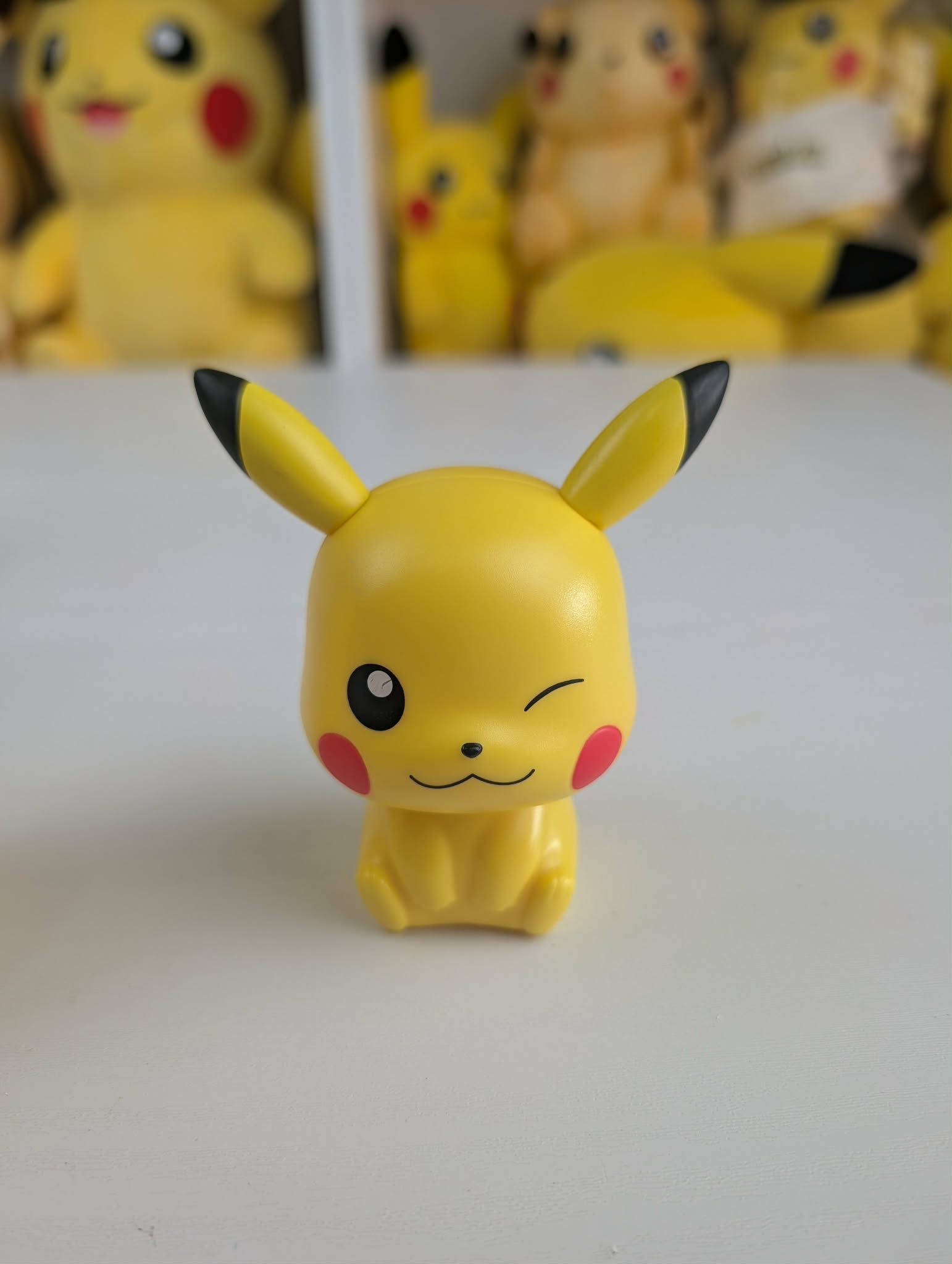 figurine pikachu PAS