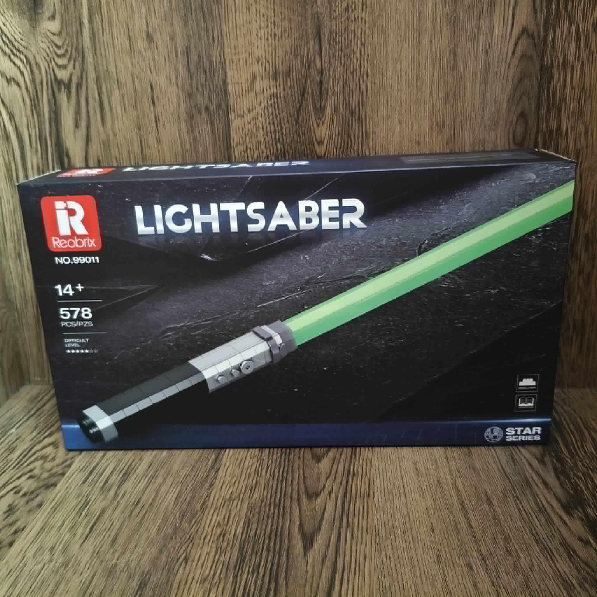 REOBRIX Lightsaber