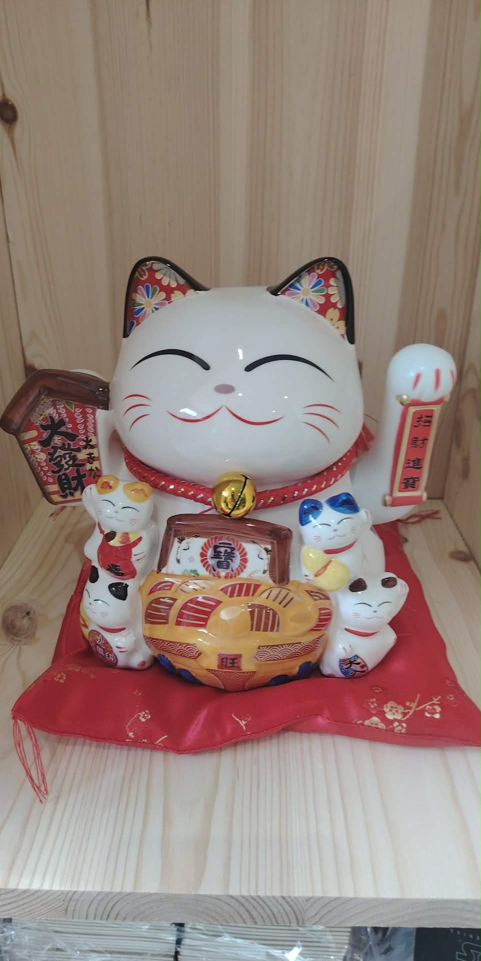 MANEKINEKO PORCELAINE 22 CM DE HAUT