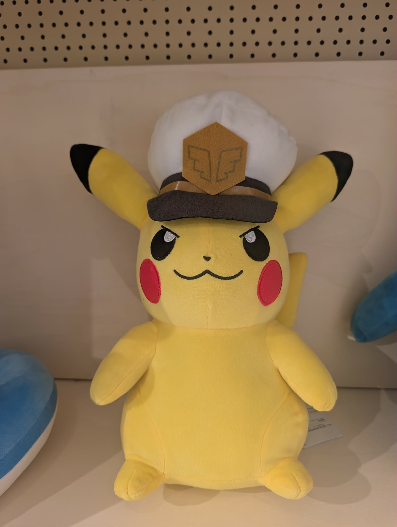 pikachu capitaine pas